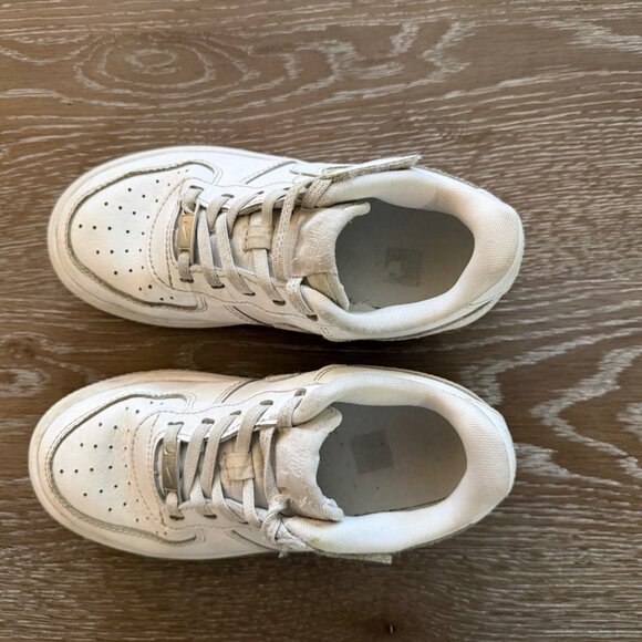 Kids Unisex Nike Air Force 1 low easyon white sneakers shoes size 13.5C - Picture 3 of 5